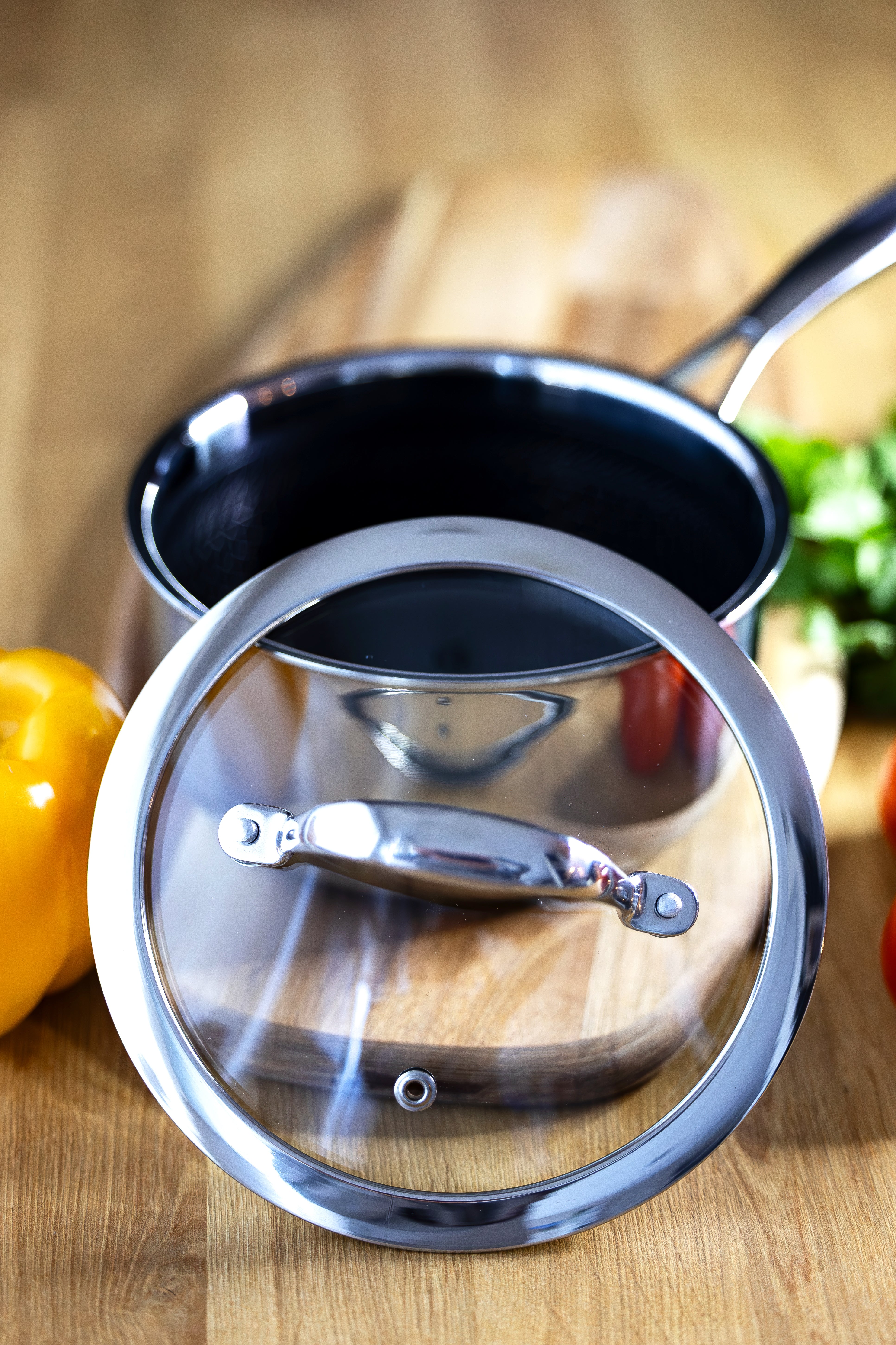 Stálhreiður sósupottur m/loki 16 cm