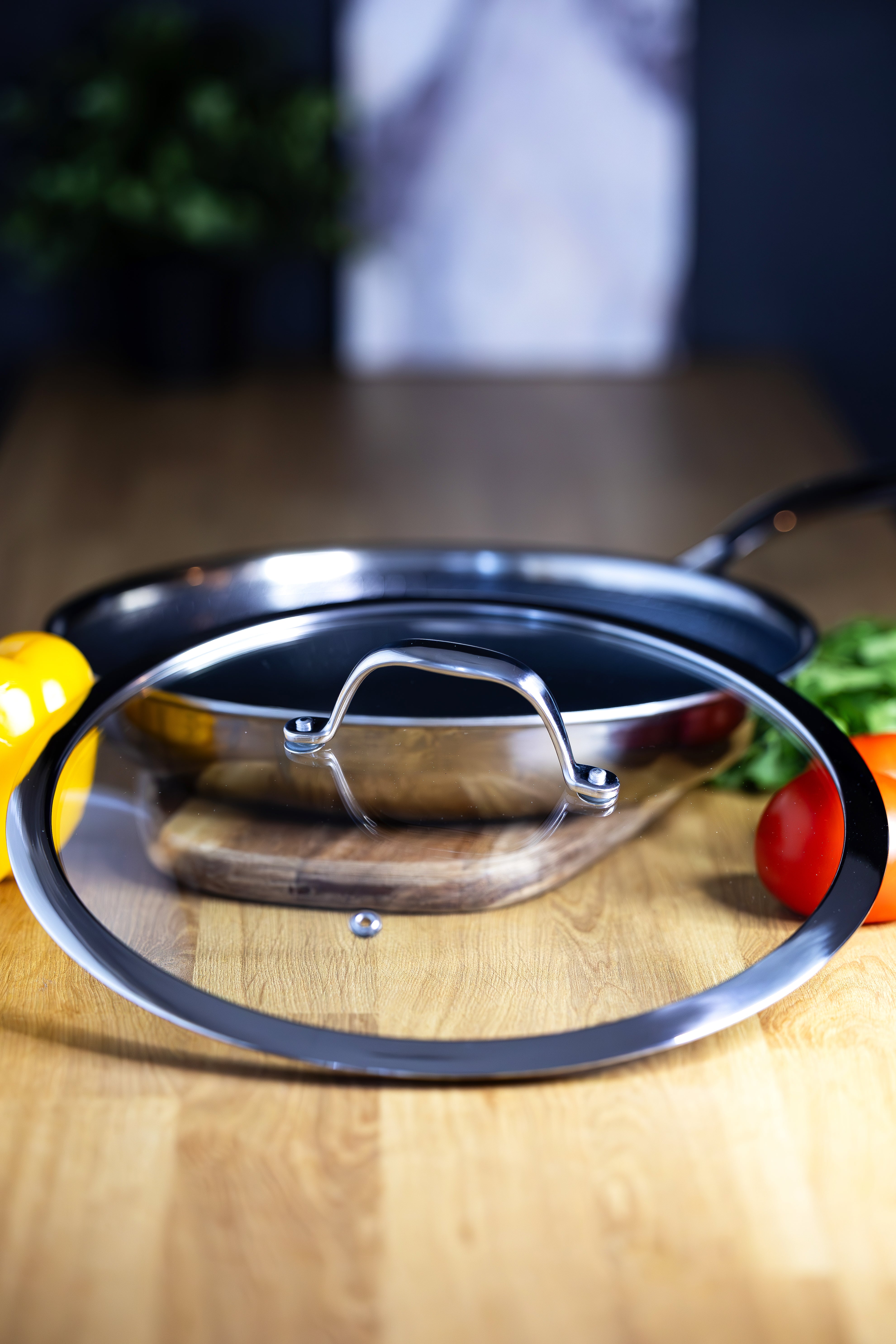 Stálhreiður lok 28 cm