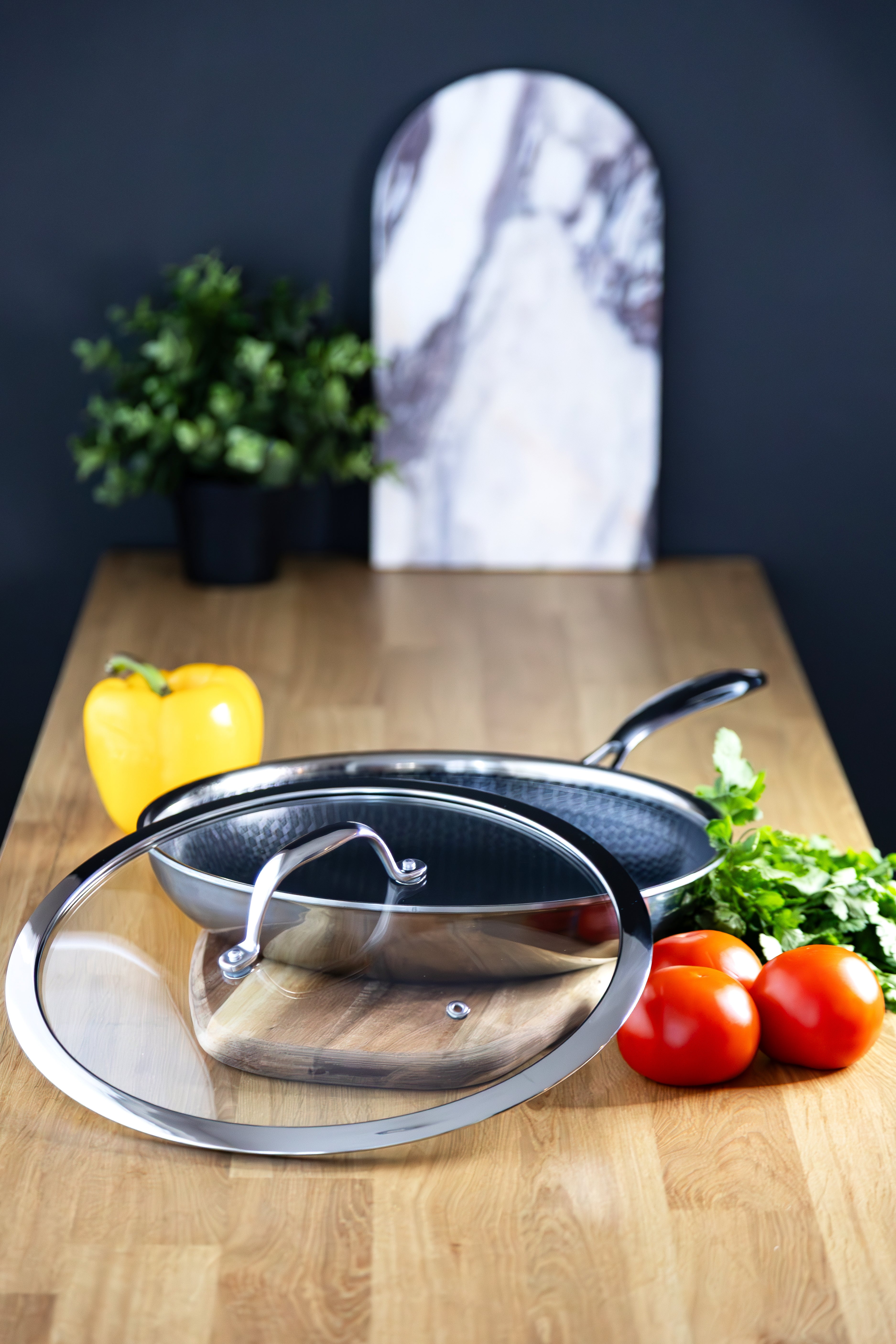 Stálhreiður lok 24 cm